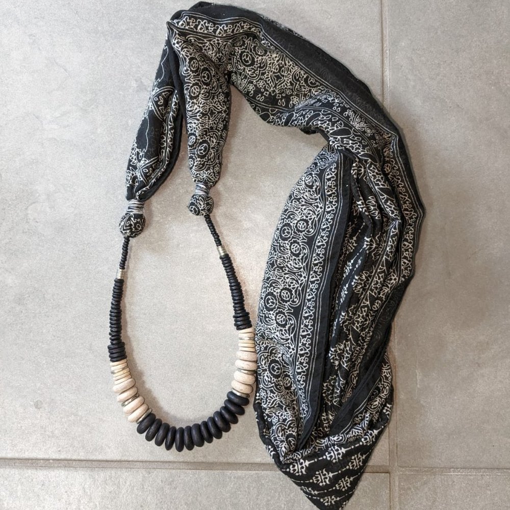 Infinity Scarf Necklace New - Picture 2 of 5